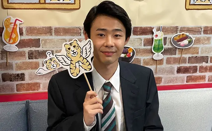 岡部ひろきに妻はいる？親子関係から探る意外すぎる結婚観とは？