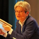 訓覇圭の若い頃の経歴！演劇経験からNHKでの活躍と素顔とは！？