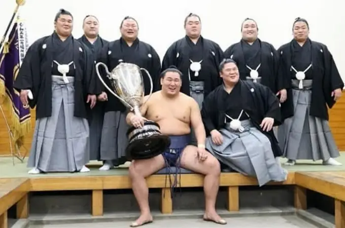 豊昇龍の妻の素顔とは？相撲一家公認の関係を追跡！