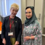 スワーダ・アル・ムダファーラの本名の由来と教育者としての受賞歴を徹底解説