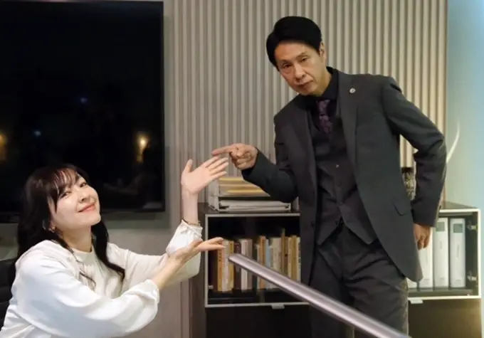 大倉孝二の奥さんは女優朱門みず穂！出会いから結婚までの感動物語