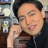 小柳友の母親の存在が形づくった結婚観や兄弟との関係性！
