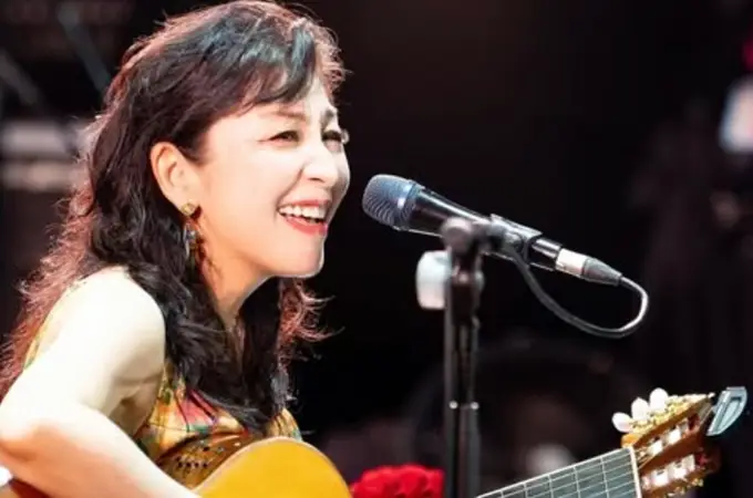 小野リサの学歴と中学高校時代に始まった音楽への道！
